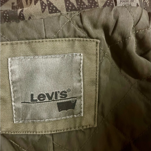 Levi's Green Utility Jacket with Hood and Aztec designed Sleeves - Picture 5 of 11